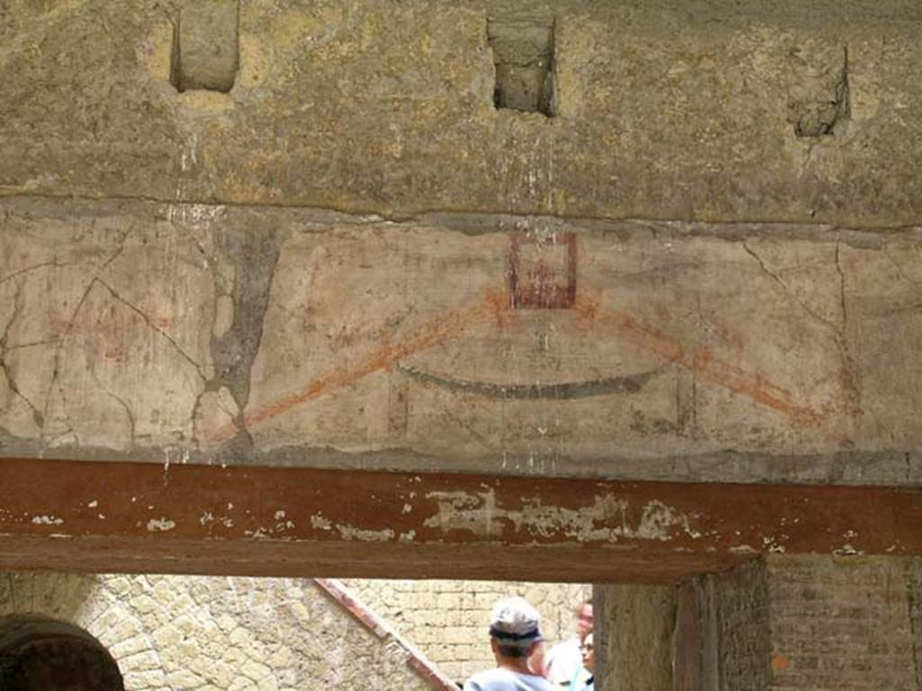 V.8, Herculaneum. Room 1, east wall, above doorway to tablinum. Photo courtesy of Nicolas Monteix.